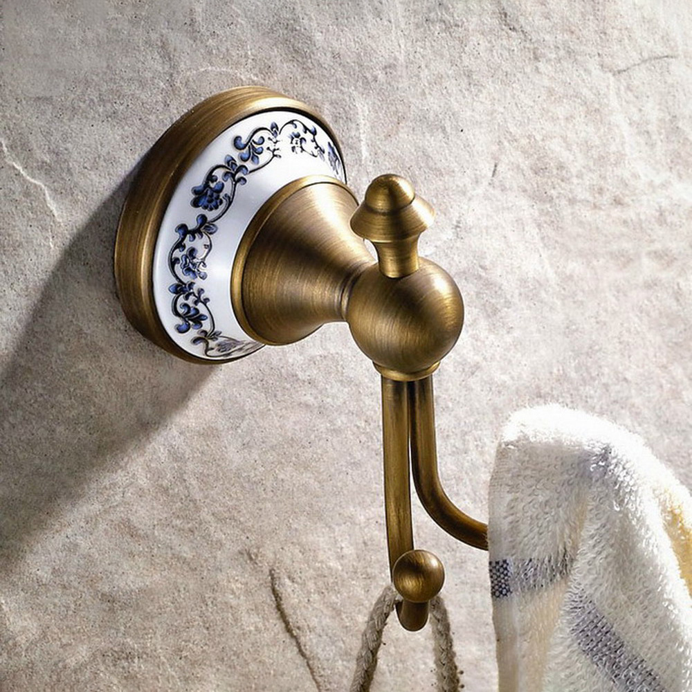 Antique Brass Ceramic base Wal - Antique Brass Hook recension och pris